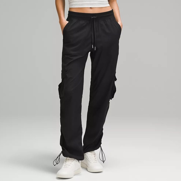 Lululemon Dance Studio Relaxed-Fit Mid-Rise
Cargo Pant In Black 🖤 - Picture 1 of 13